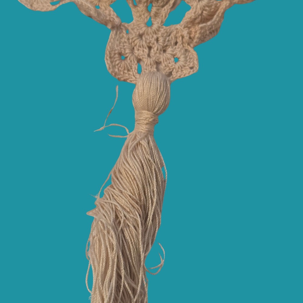 Vintage Beige Crochet Lace Collar Tassel Scalloped Trim Victorian Boho Decor - Picture 3 of 7